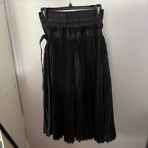 NIKE x SACAI sz XXS Black Pleated Skirt Overlay w/ Elastic Waist Shorts  2015 - Picture 5 of 10